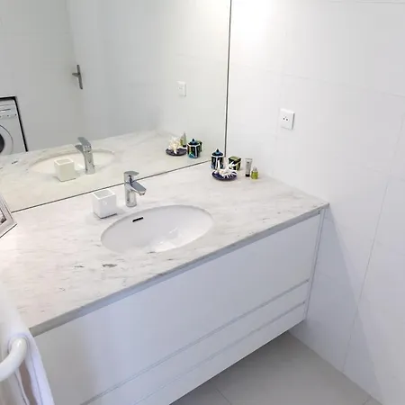 Appartamento Orange Vendome - Bright 1-bed Near The Louvre Parigi